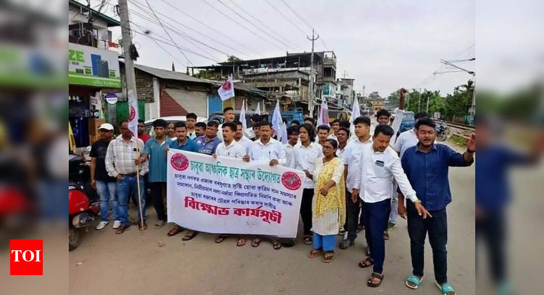 AASU and Locals Block Road, Demanding Repair in Sivasagar