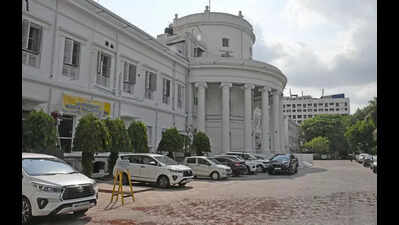 La Martiniere files appl with KMC, seeks urgent repair nod