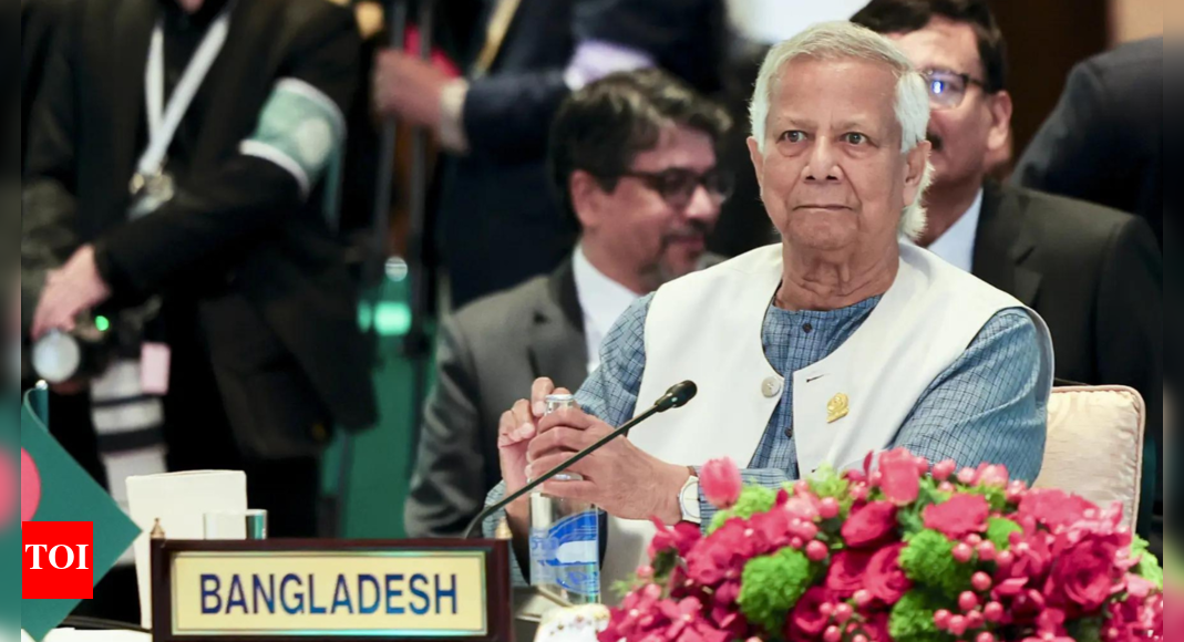 Bangladesh's Interim Leader Yunus to Remain in Office