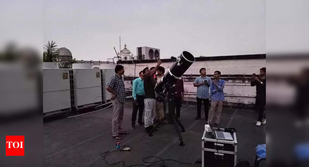 Presidency University Astrophysics School Receives 20 Lakh Donation