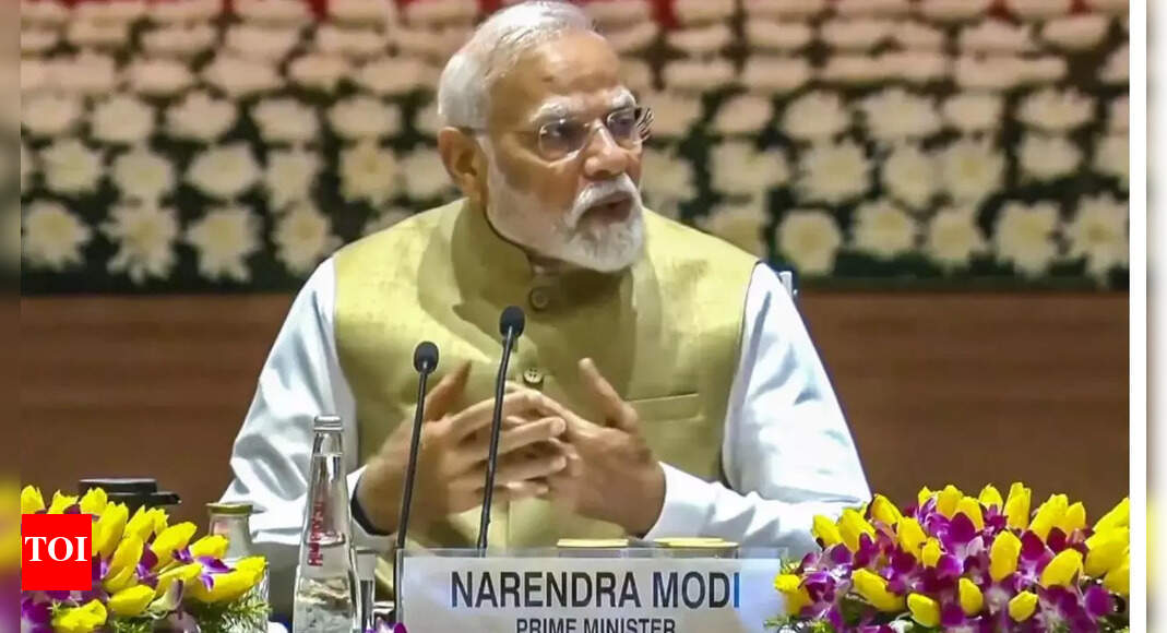 'Like Team India': PM Modi bats for Centre-state cooperation at Niti Aayog meet