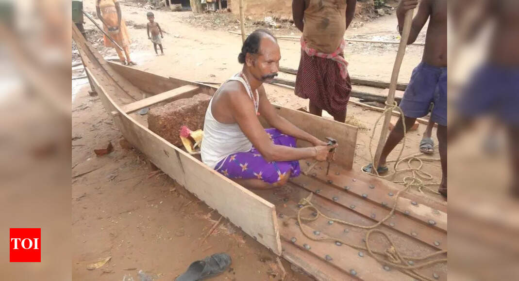 Wooden Boat Making Declines in Kendrapada, Odisha