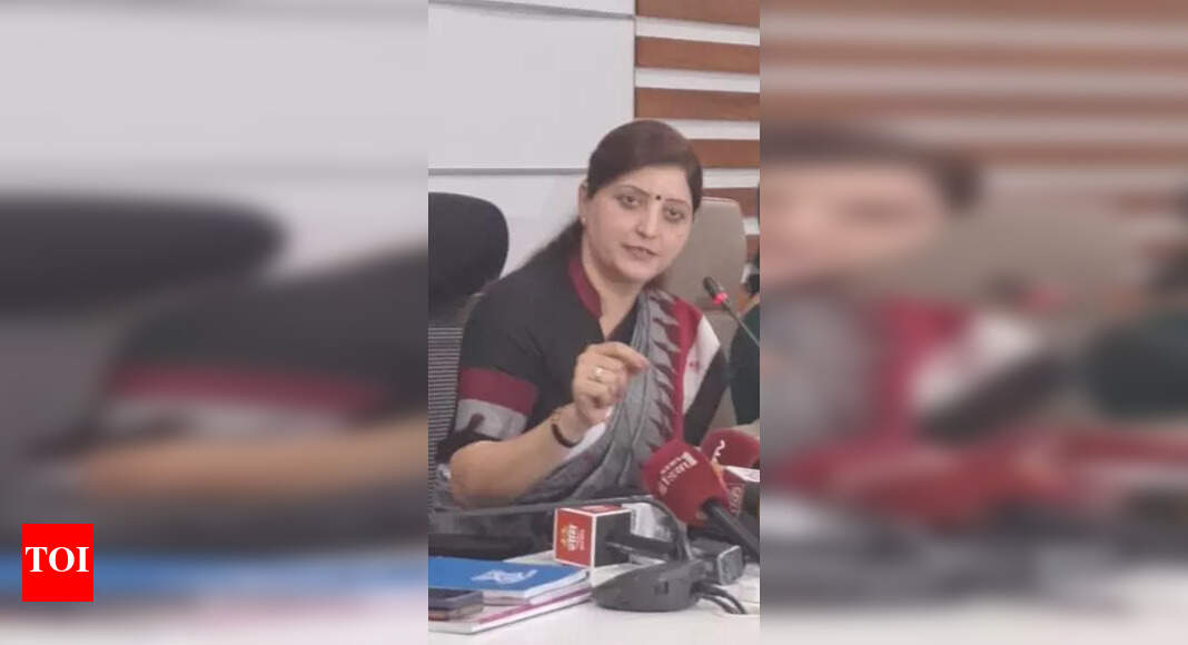 Maharashtra Leaders Question Women's Panel Chief's Role