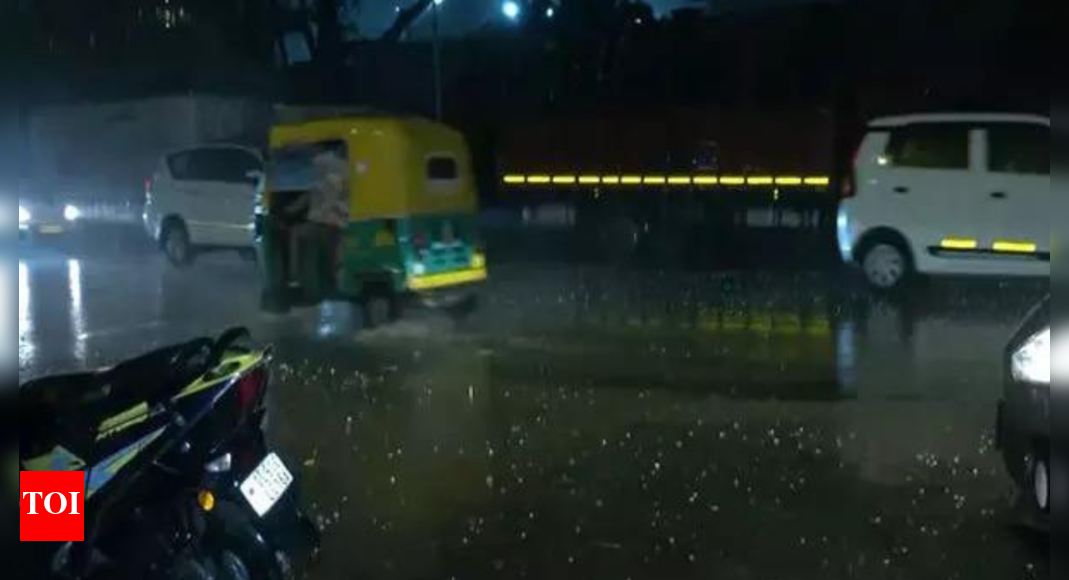 Heavy rain lashes Delhi-NCR after IMD red alert; strong winds, rain cause disruption