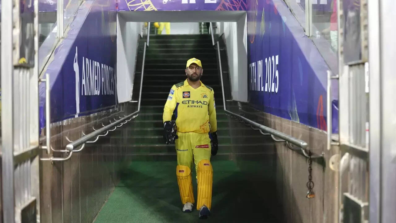 'I'm not playing ... ': MS Dhoni's heartfelt message for fans