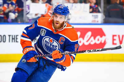 "Keep crying": Dallas Stars' coach Pete DeBoer drags Connor McDavid into injury controversy but gets brutally trolled by fans