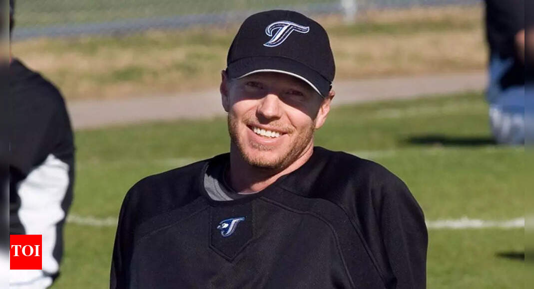 Roy Halladay's Rise to MLB Pitching Legend