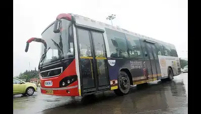 Sex in Navi Mumbai bus: Couple traced, fined by court