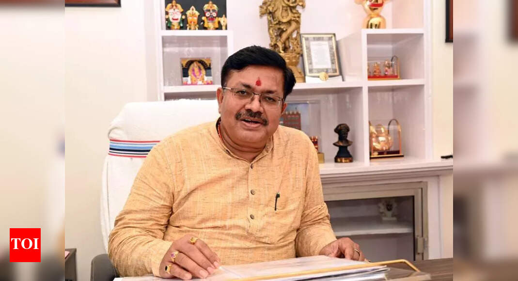 Odisha CM Invites PM for First Anniversary, Outlines Economic Vision