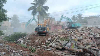 Riverbank eviction drive resumes in Anakaputhur