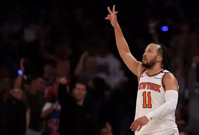 Will Jalen Brunson play tonight against the Indiana Pacers in Eastern Conference Finals Game 3? Latest update on the New York Knicks star's injury report (May 25, 2025)