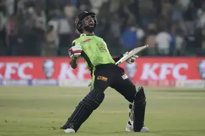 Madness! Sikandar Raza plays a Test in England, lands 10 minutes before toss in Pakistan and hits winning runs in PSL final