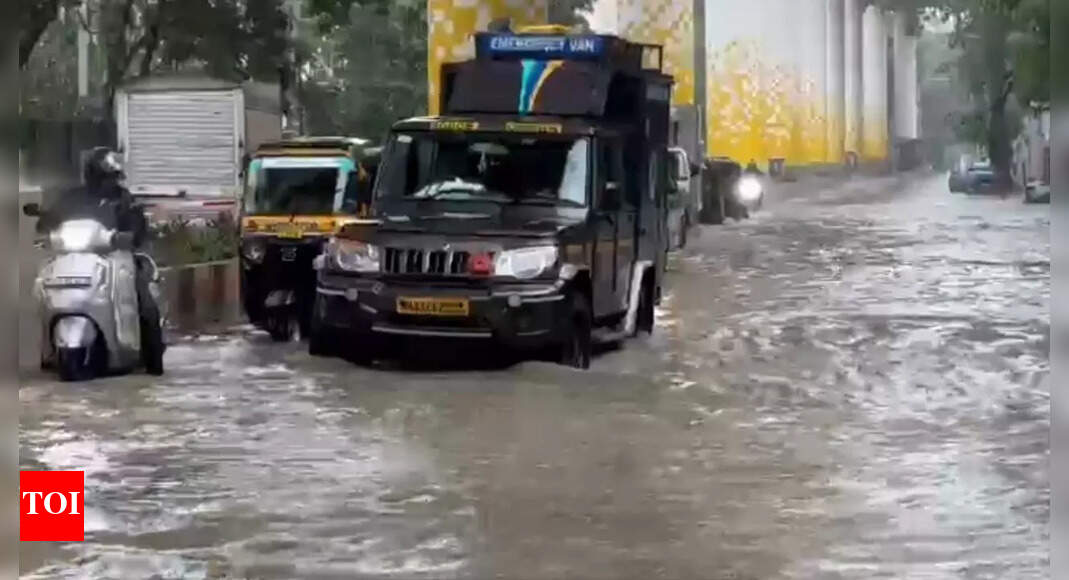Mumbai Rainfall: Mumbai logs wettest May in over a century; ‘orange’ alert upgraded to ‘red’ | Mumbai News – Times of India