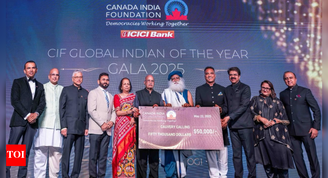 Sadhguru Awarded 'Global Indian of the Year' by Canada India Foundation