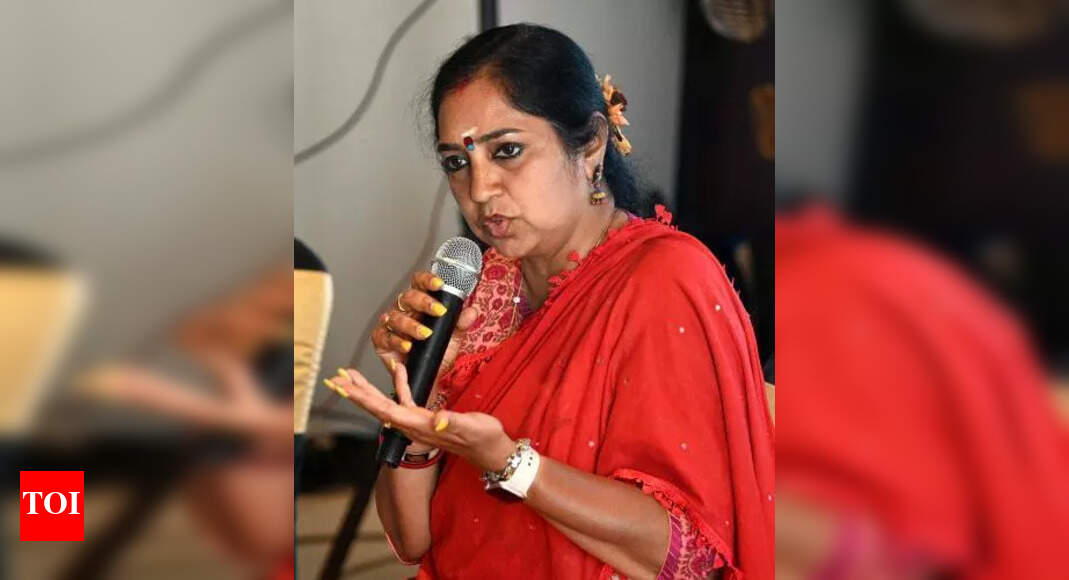 Chennai Lake Pollution: Residents vs. Officials