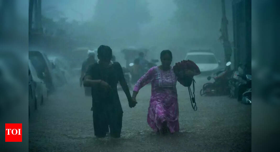 Heavy rains wreak fresh havoc in Maharashtra as over 3,000 more ...