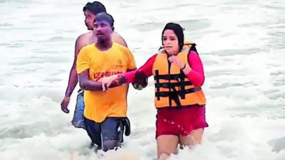 Sourav Ganguly's brother, sister-in-law survive boat capsize