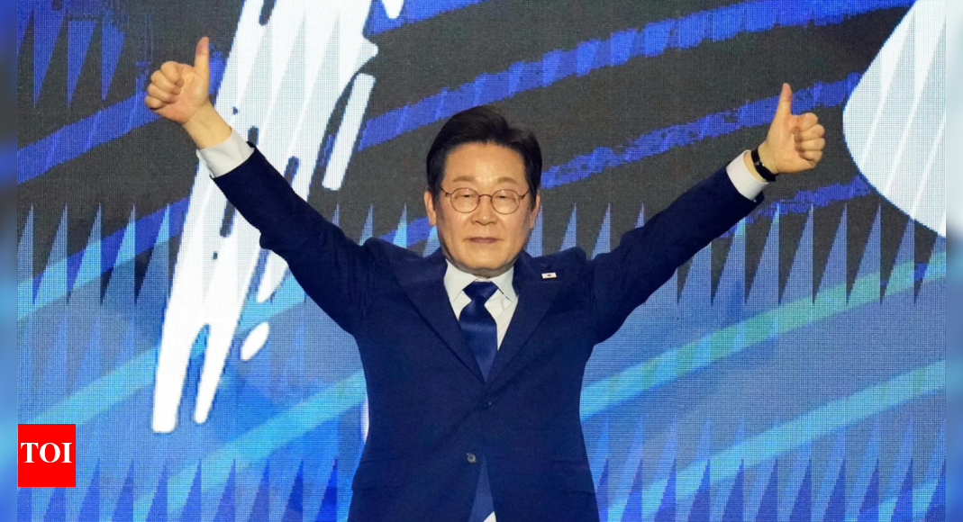 Opposition's Lee Leads South Korea Presidential Race: Poll