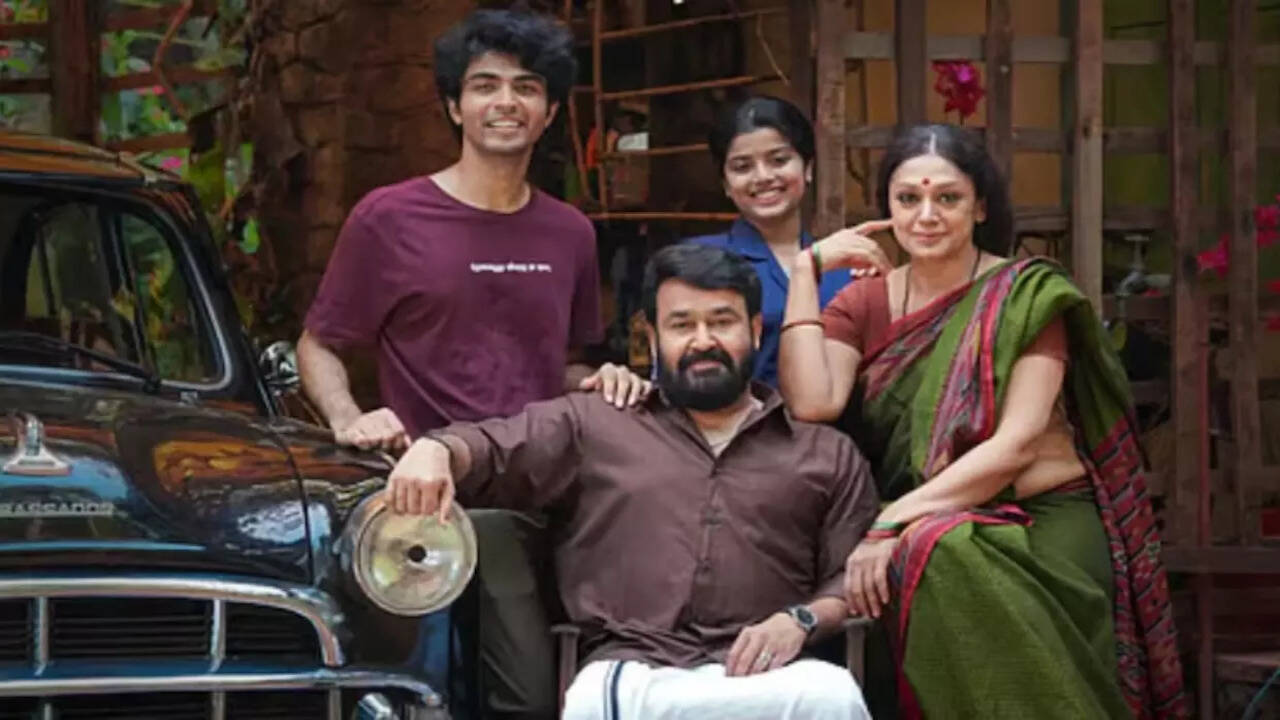 Thudarum OTT Release: Mohanlal's Malayalam blockbuster 'Thudarum' is coming  to OTT on THIS date | - The Times of India