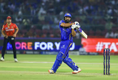 Virender Sehwag takes a cheeky jibe at Rohit Sharma during PBKS vs MI fixture