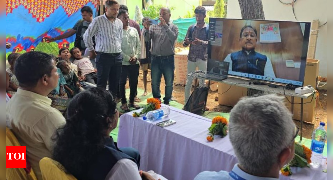 Chhattisgarh CM Inaugurates Bank in Bastar, Promoting Change