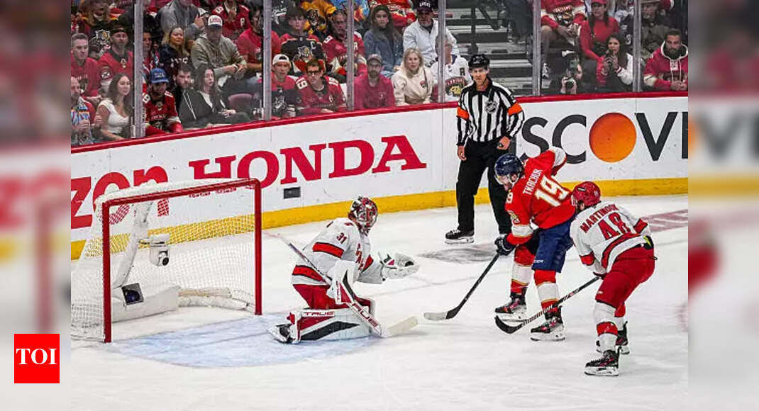 Hurricanes Shutout Panthers 3-0 in Game 4