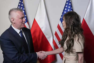 CPAC holds its first meeting in Poland ahead of crucial presidential runoff