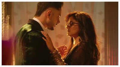 Mannat Har Khushi Paane Ki: Ayesha Singh reveals why she hails Adnan Khan's character as a 'green flag' - Times of India