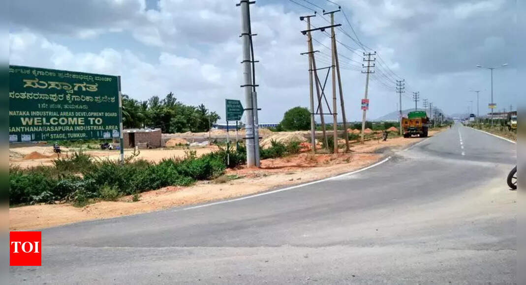 Tumakuru Pitches to Bengaluru Tech Companies for Relocation