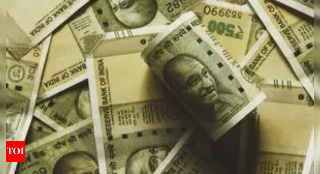 Travel agency staff cheats man of Rs 4.4L