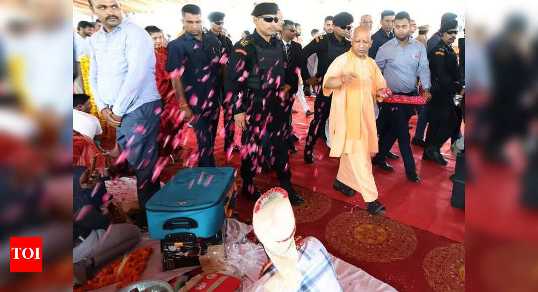 Yogi Adityanath Addresses Mass Wedding Ceremony in Gorakhpur