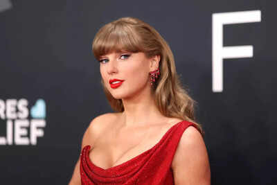 Taylor Swift snubs AMAs 2025 for Travis Kelce? Fans accuse her of choosing NFL fame over music