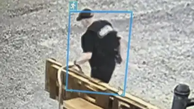 How this cop-turned-killer escaped prison