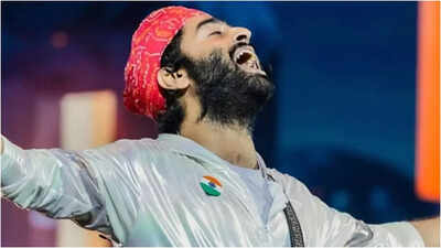 Arijit Singh makes history: First Indian artist to headline UK stadium with London show