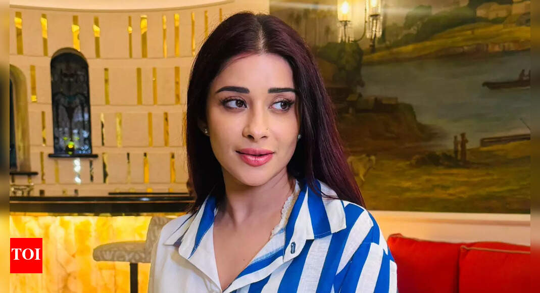 Nyrraa M Banerji Enjoys Goa Getaway After Busy Schedule