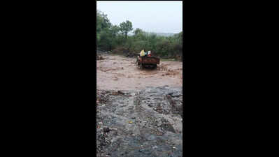 Downpour in 35 revenue circles of Marathwada