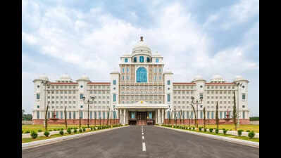 Meenakshi Natarajan, Revanth discuss cabinet expansion at dinner