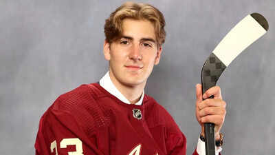 Top KHL defender Dmitri Simashev joins Utah Mammoth in major three-year NHL deal