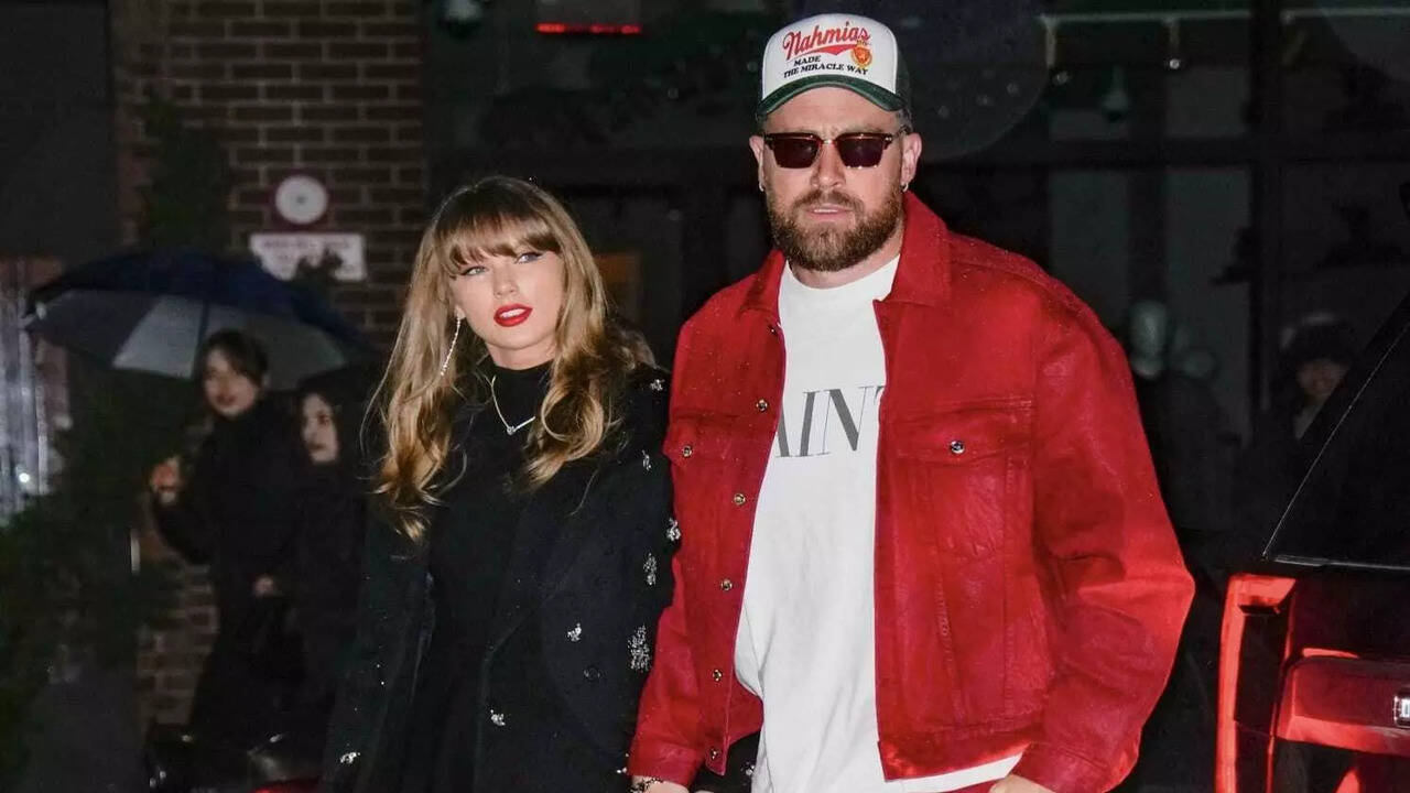 Fans delighted by Travis Kelce's reaction to unexpected Taylor Swift moment  at Chainsmokers concert | NFL News - Times of India