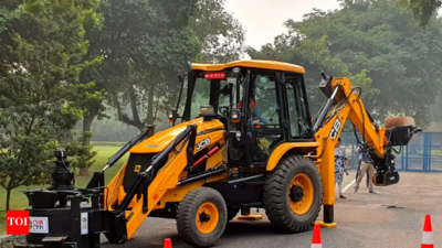 Polls, project delays hit construction equipment market