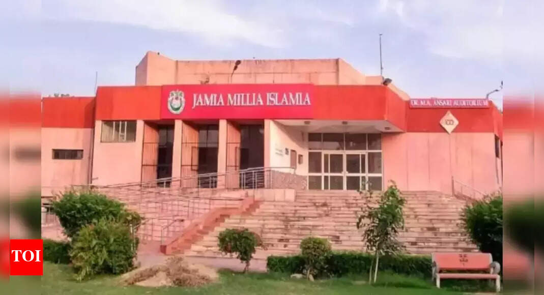 Jamia Officials Discuss Development Delays with Education Minister