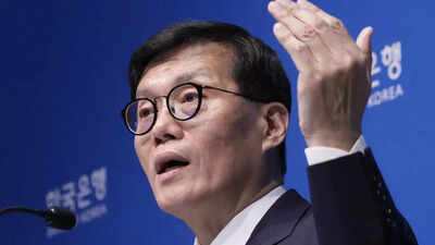 South Korea central bank cuts interest rates amid growing pressure from Trump's tariff war
