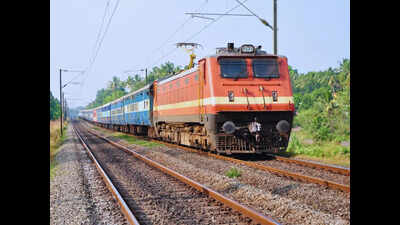 17-year-old boy dies after being hit by train in Kota