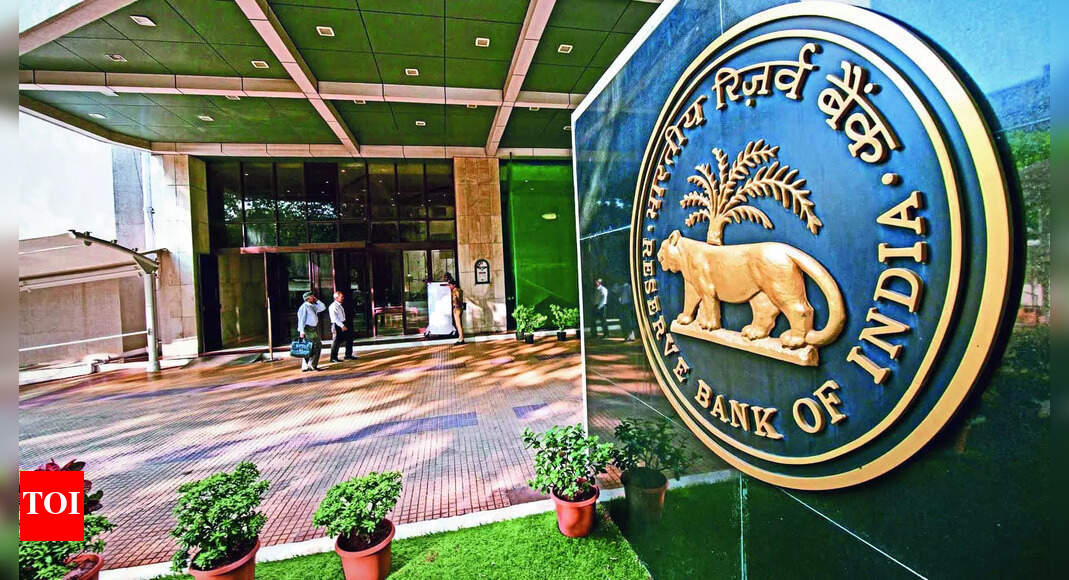 RBI Reviews Remittance Scheme After $30 Billion Outflows