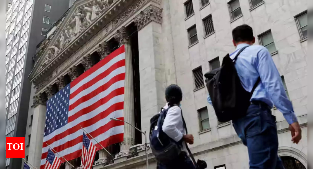 US economy contracts 0.2% in Q1 amid tariff-driven disruption; imports, weak spending weigh on growth - Times of India
