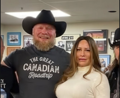 5 WWE female wrestlers who cheated on their husbands