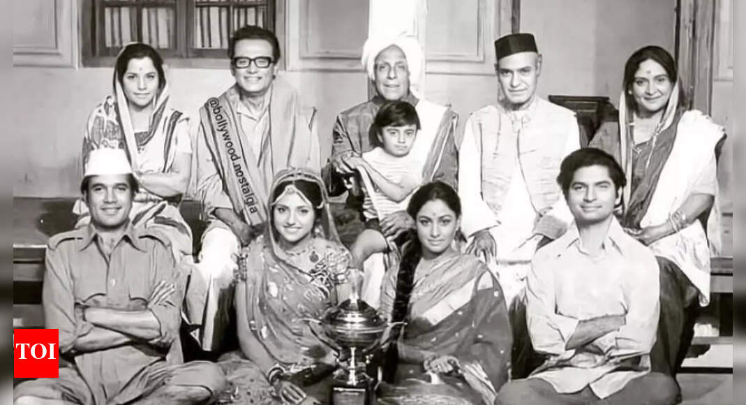 Nostalgic 'Bawarchi' Photo Surfaces, Film Remake Planned