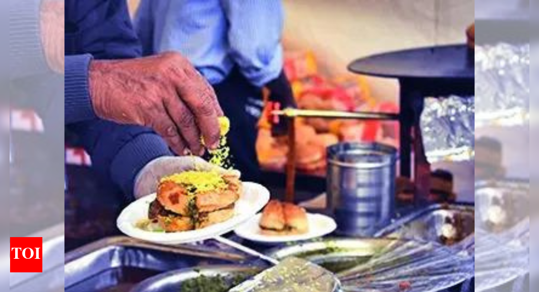 Higher loans, credit cards coming street vendors' way – Times of India