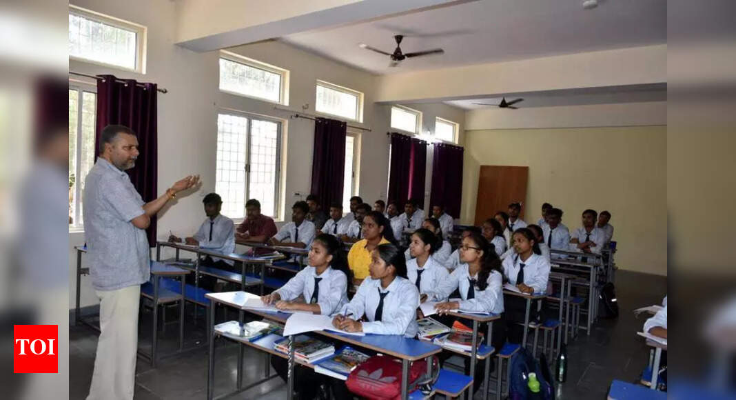 Jharkhand to Hire Retired Principals for School Management Roles