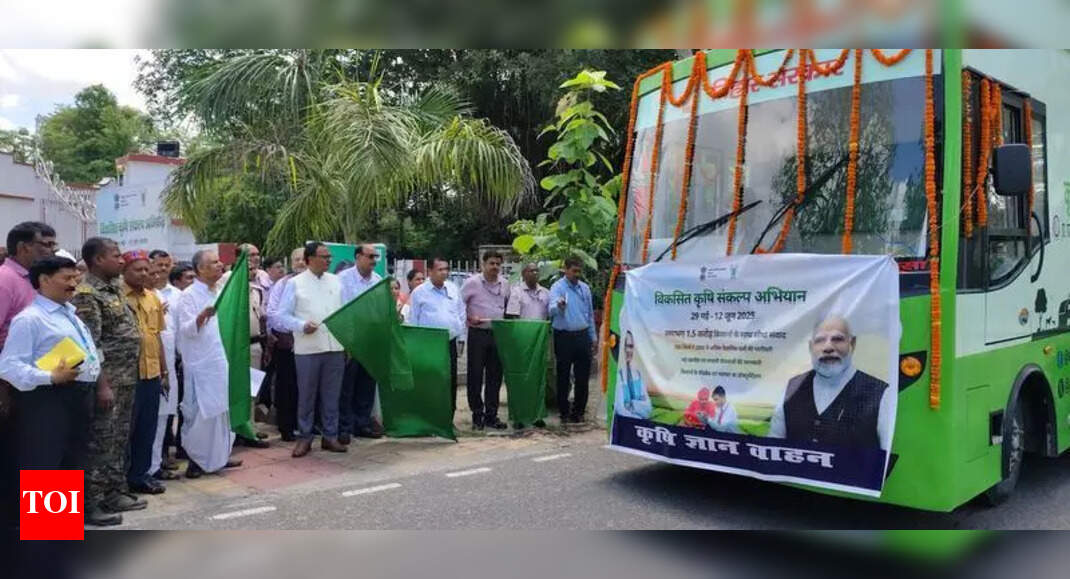 IIVR Scientists Engage Farmers in Sustainable Agriculture